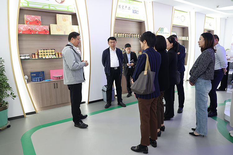 2024.4.20徐州商務局局長夏友峰-配圖.jpg 2024.4.20徐州商務局局長夏友峰-配圖.jpg